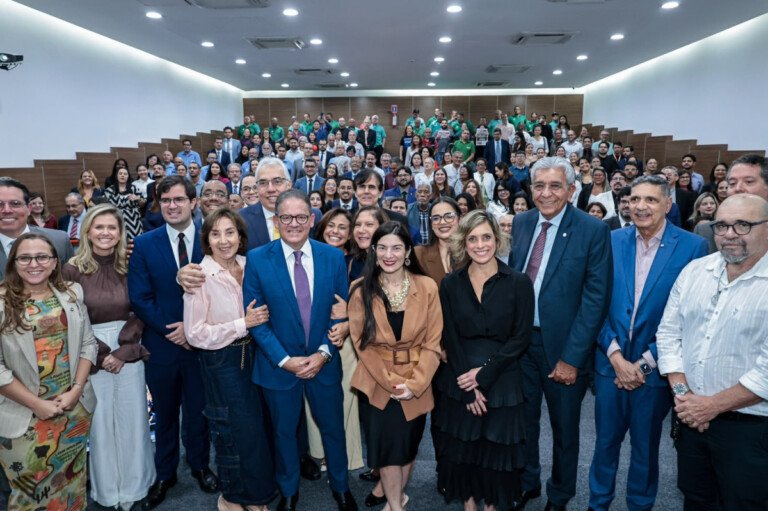 Sindipetro PE/PB participa de audiência na OAB-PE sobre fim da escala 6×1